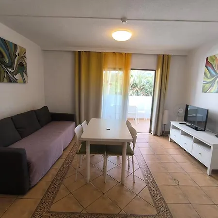 In Parque Cattleya Americas Playa de las Americas (Tenerife)