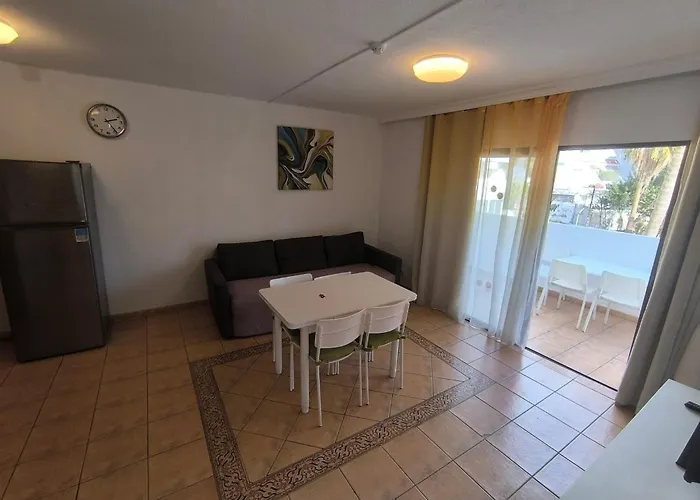 In Parque Cattleya Americas Apartament *