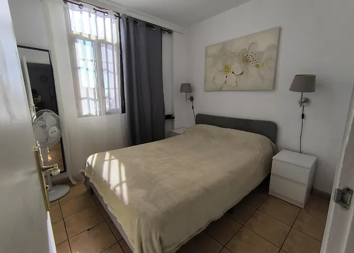 Apartamento In Parque Cattleya Américas