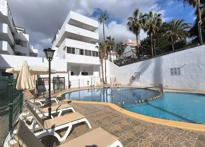 In Parque Cattleya Américas *